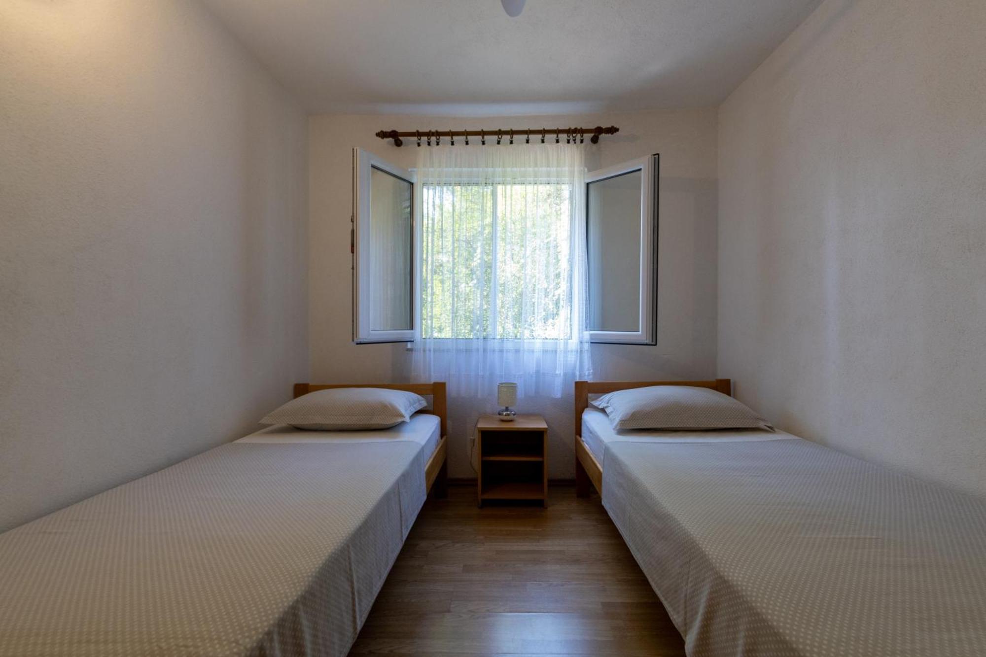 Apartments By The Sea Mudri Dolac, Hvar - 582 Vrboska Room photo